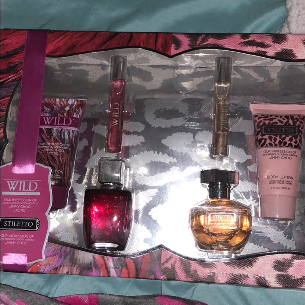 2 lotions 2 roll on perfumes 2 spray perfumes